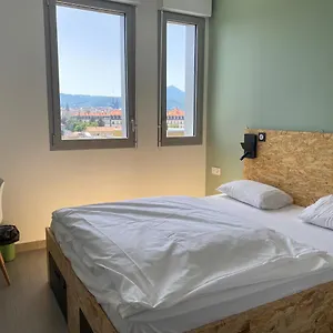 Hi Hostal