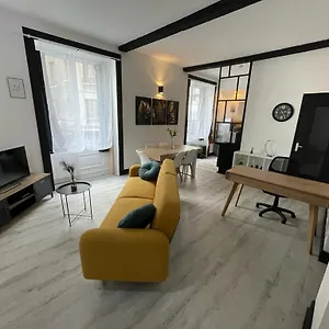 Les Aiguilles Dorees - Marche Saint Pierre, Victoire, Jaude Appartement