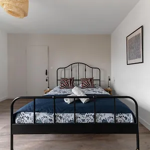 Leon Blum - Design - Parking Apartamento